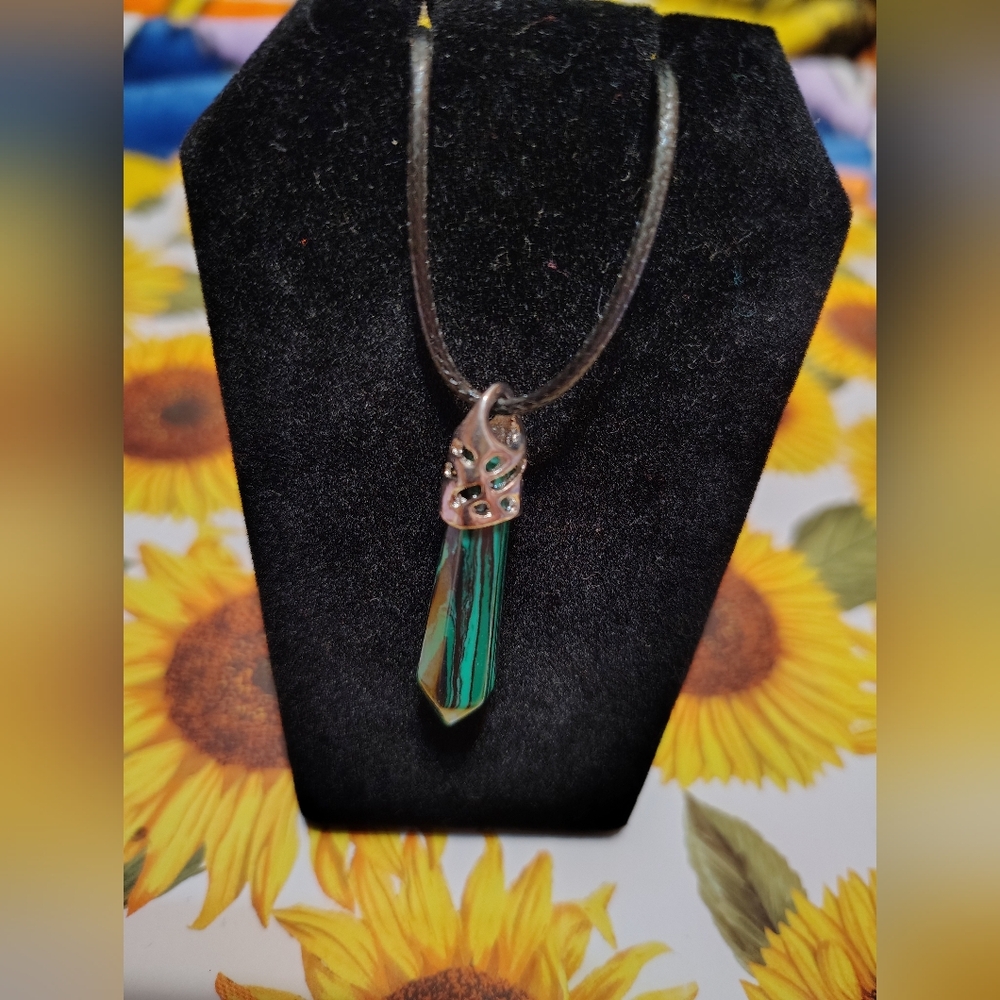 Handmade necklace - Picture 2 of 3